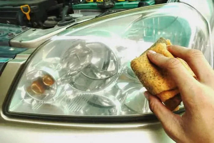 Γυάλισμα Φαναριών με Ξίδι: Είναι Πραγματικά Δυνατό;